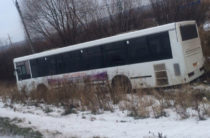 На трассе в Татарстане автобус вылетел в кювет
