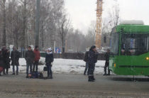 В Казани троллейбус сбил мужчину, переходившего дорогу в неположенным месте