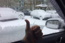 Итоги «возвращения зимы» в Казань в фотографиях и видео