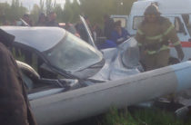 В Ульяновске водитель на «Приоре» погиб, врезавшись в столб