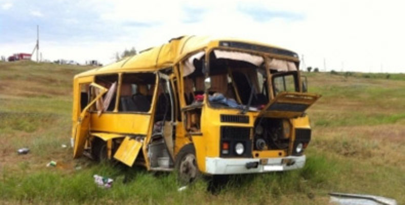 Ростовской области столкнулись два автобуса, 4 человека погибли, 30 пострадали