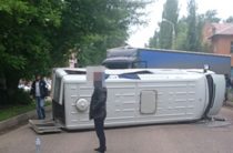 В Башкирии несколько человек пострадали при столкновении автобуса и фуры
