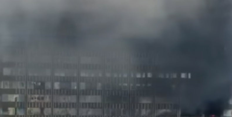 В Москве на Новом Арбате в высотке произошел сильный пожар