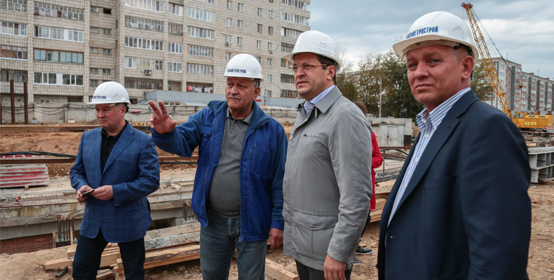 Ильсур Метшин побывал на стройке станции метро «Дубравная»