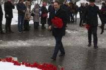 Премьер-министр РТ принял участие в траурном митинге в память о погибших в ТЦ «Зимняя вишня»