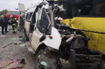 13 человек погибли в Тверской области при столкновении двух автобусов