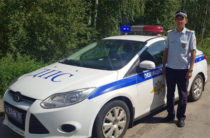В Татарстане инспекторы ГИБДД помогли рожающей автоледи добраться до роддома