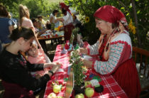 Национальный музей РТ приглашает на «Яблочный Спас в селе Красновидово»