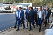 Ильсур Метшин ознакомился с ходом работ по реконструкции стадиона «Локомотив» в поселке Юдино