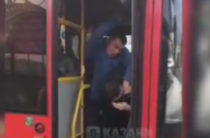 В Казани наглый неадекватный водитель автобуса 28-го маршрута избил пассажира